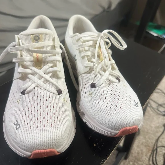 On Running Women's Sneakers in White and Cream - Picture 2 of 6